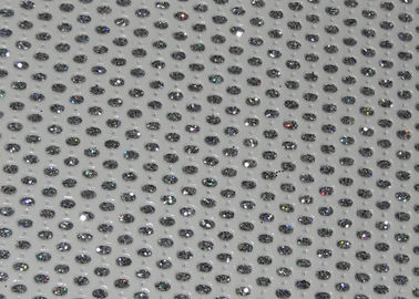 中国 Ecoポリ塩化ビニールの物質的な穴があいた革生地のMicrofiberのパンチ穴の設計 サプライヤー