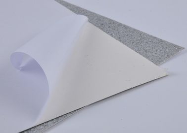 中国 明白な色のカード作成のための自己接着銀製のきらめきのペーパー30.5*30.5cm 工場